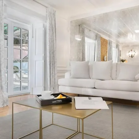 Amazing 4 Bedroom With Pool, View & Garden * Lisbon