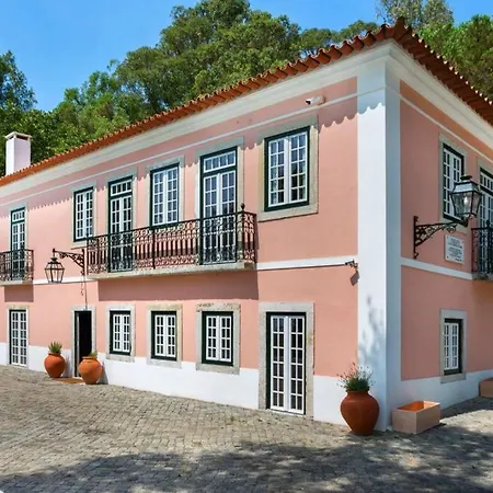 Amazing 4 Bedroom With Pool, View & Garden Villa Lisbon
