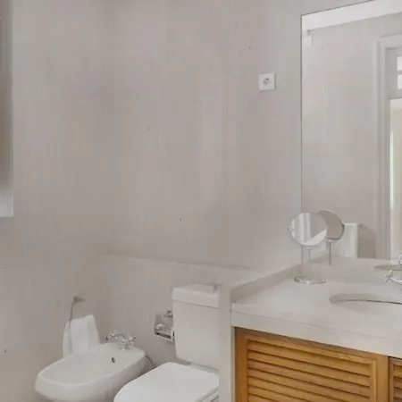Amazing 4 Bedroom With Pool, View & Garden * Lisbon