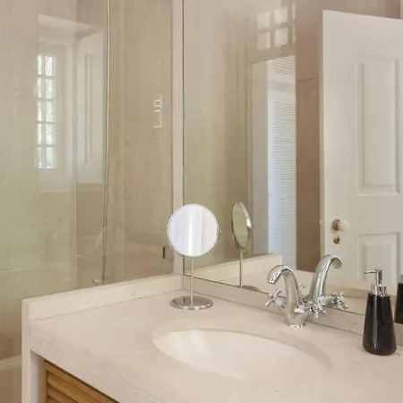 Villa Amazing 4 Bedroom With Pool, View & Garden