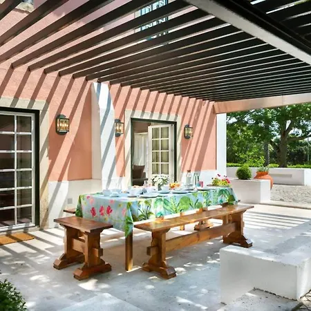 Villa Amazing 4 Bedroom With Pool, View & Garden Lisbon