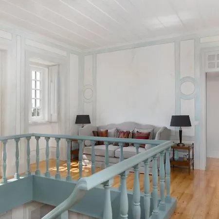Amazing 4 Bedroom With Pool, View & Garden *
